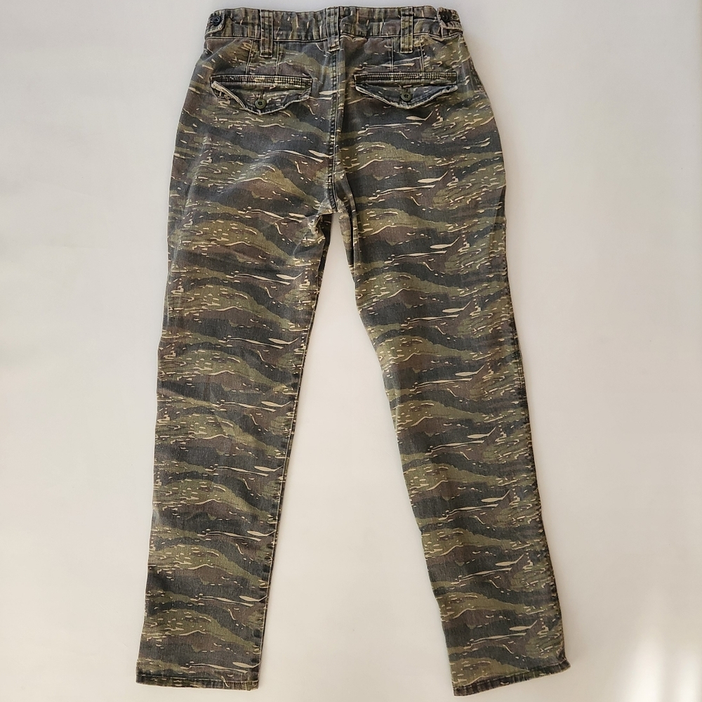 Koto x UO Skinny Tiger Print Camo Men Chino - Picture 10 of 15
